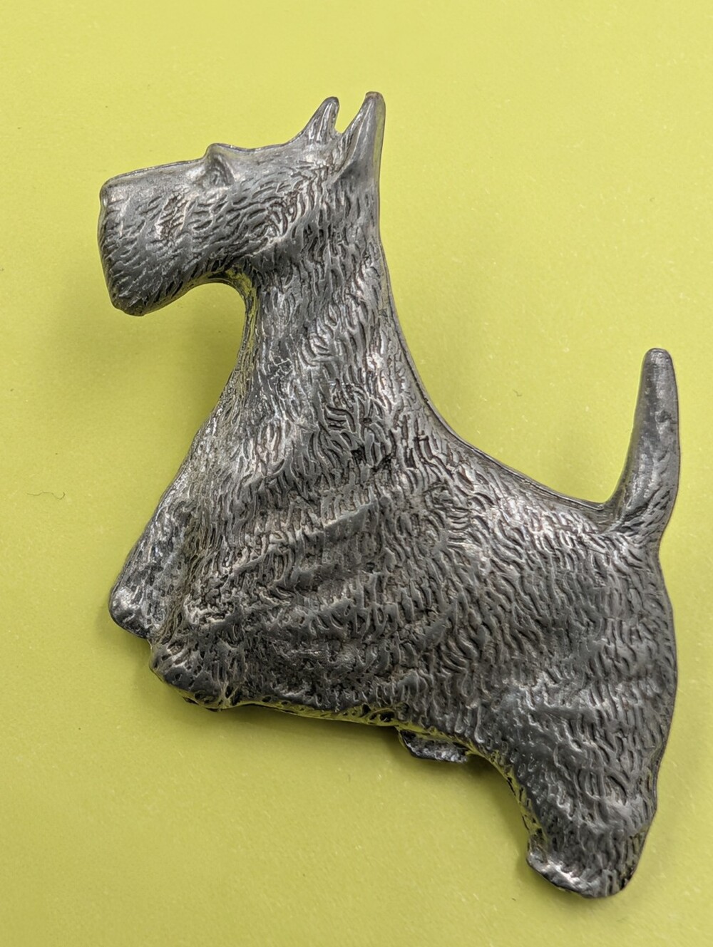 Scottish Terrier Dog Pet Brooch Pin Gunmetal Grey Silvertone EUC Celtic Pin C54 - Picture 5 of 7